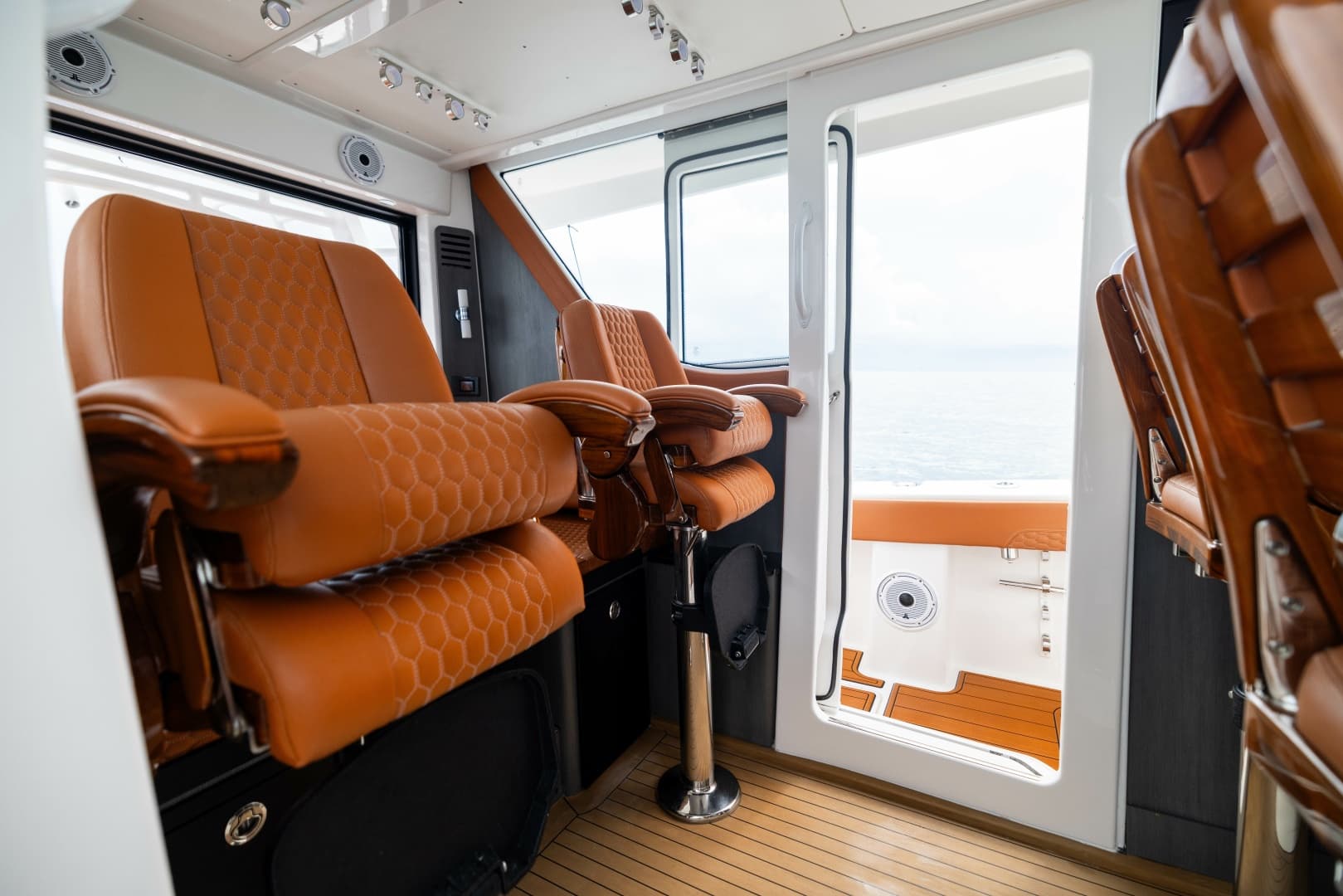 2024 Invincible Pilothouse
