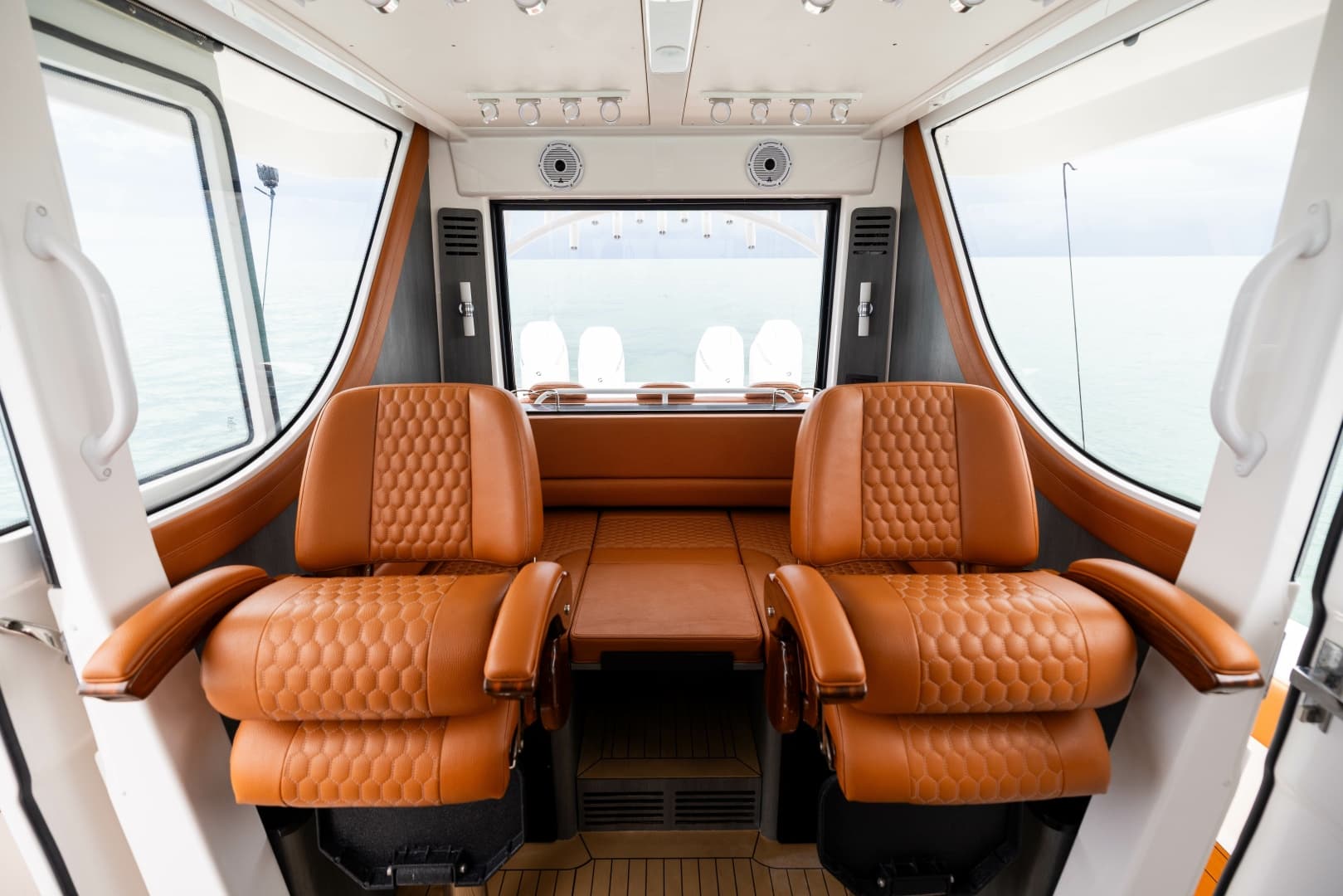 2024 Invincible Pilothouse