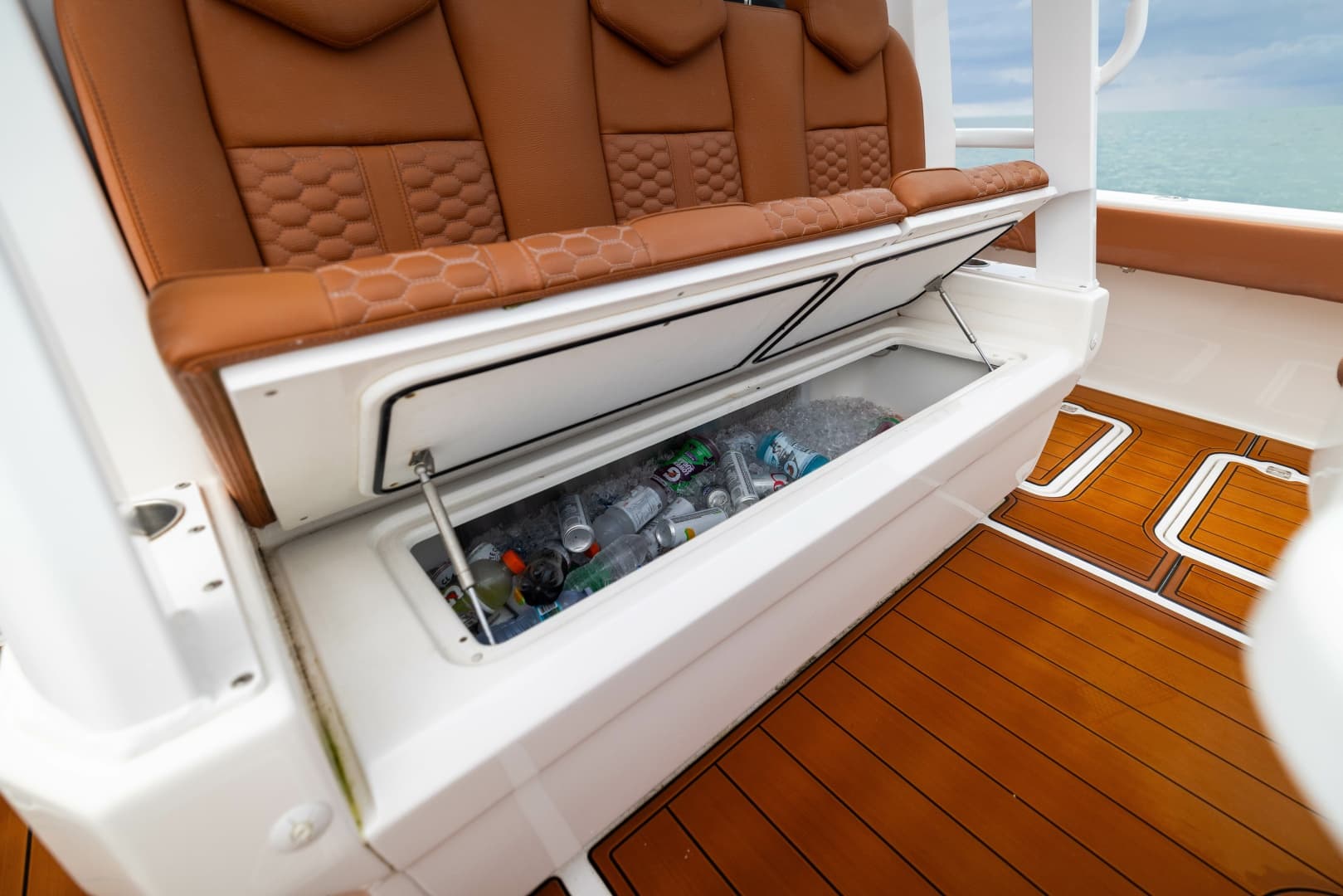 2024 Invincible Pilothouse