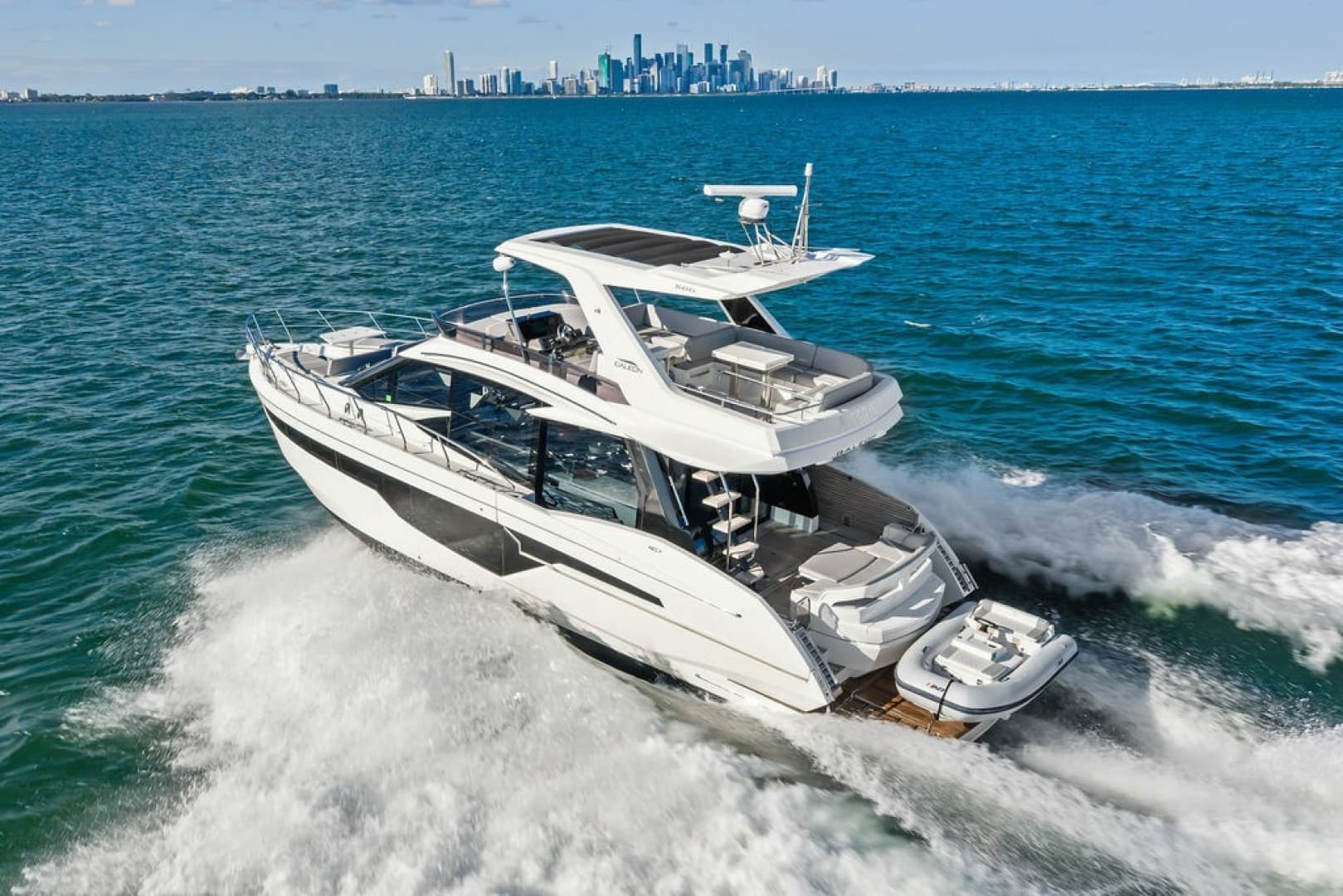 2021 Galeon 