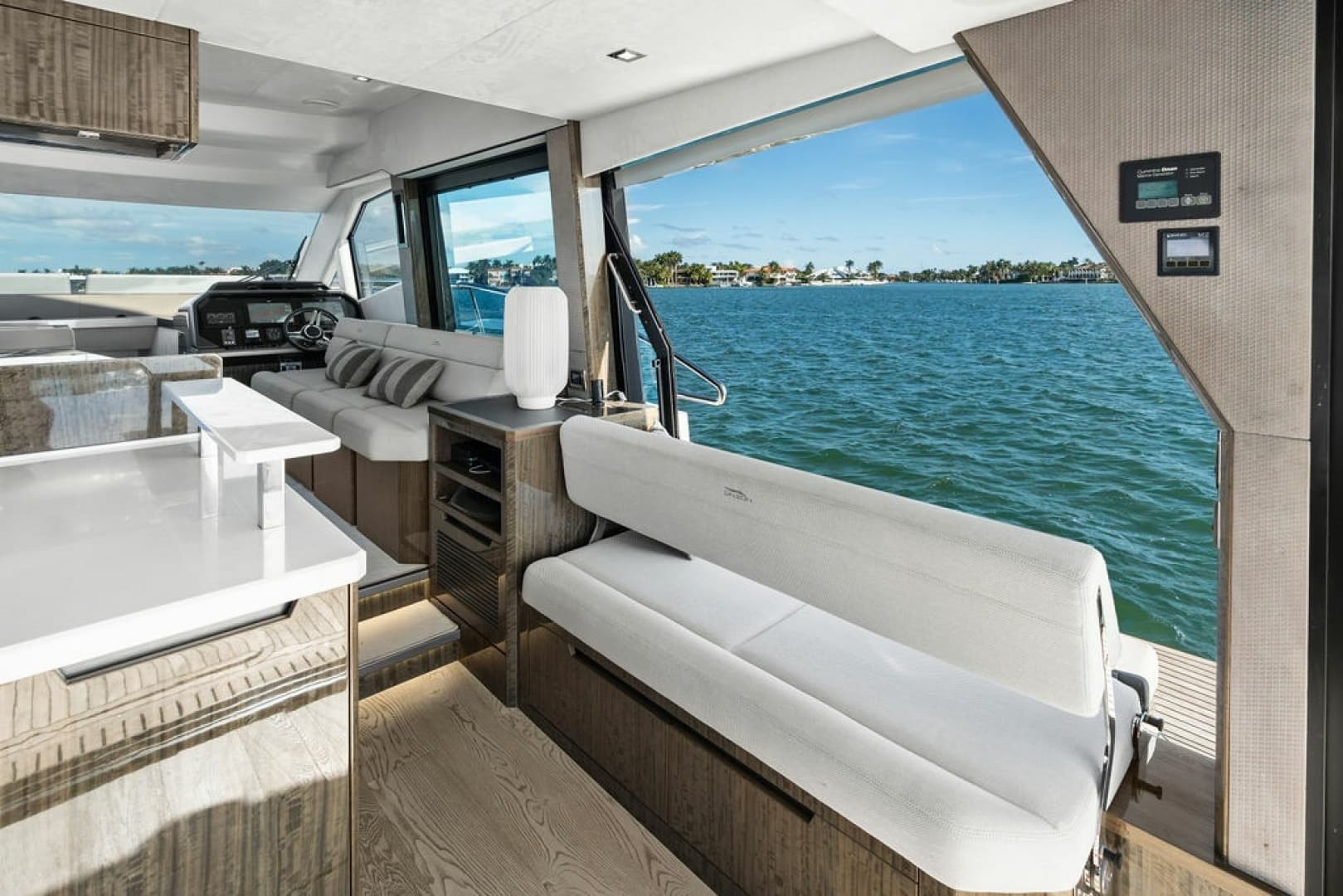 2021 Galeon 