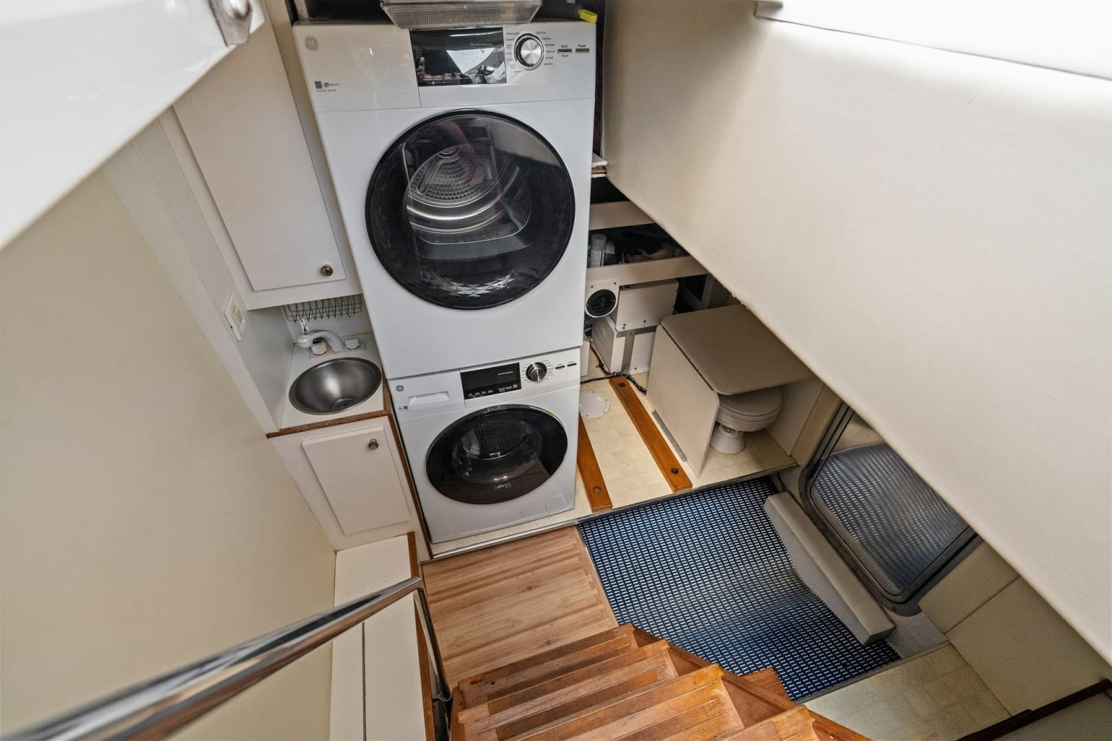 2001 Pacific Mariner 65