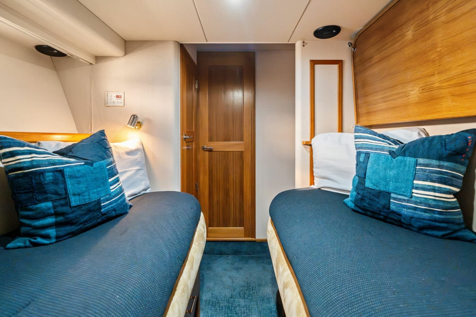 2001 Pacific Mariner 65