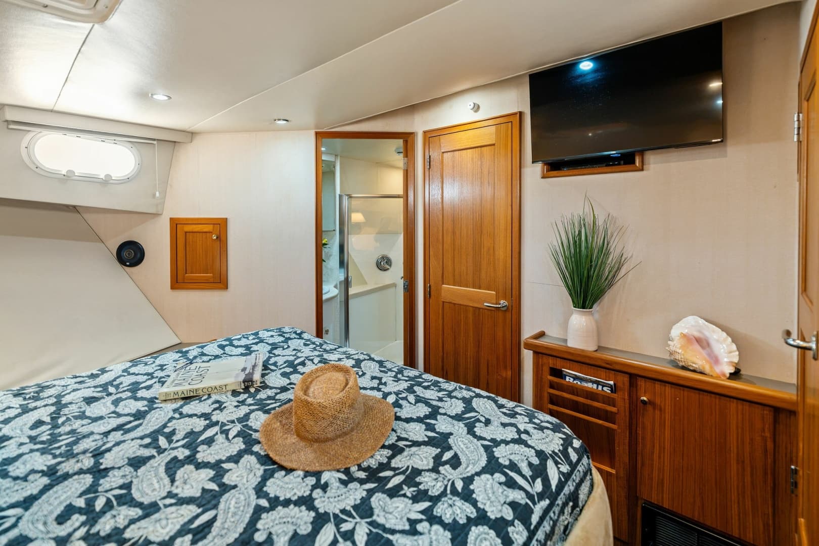 2001 Pacific Mariner 65