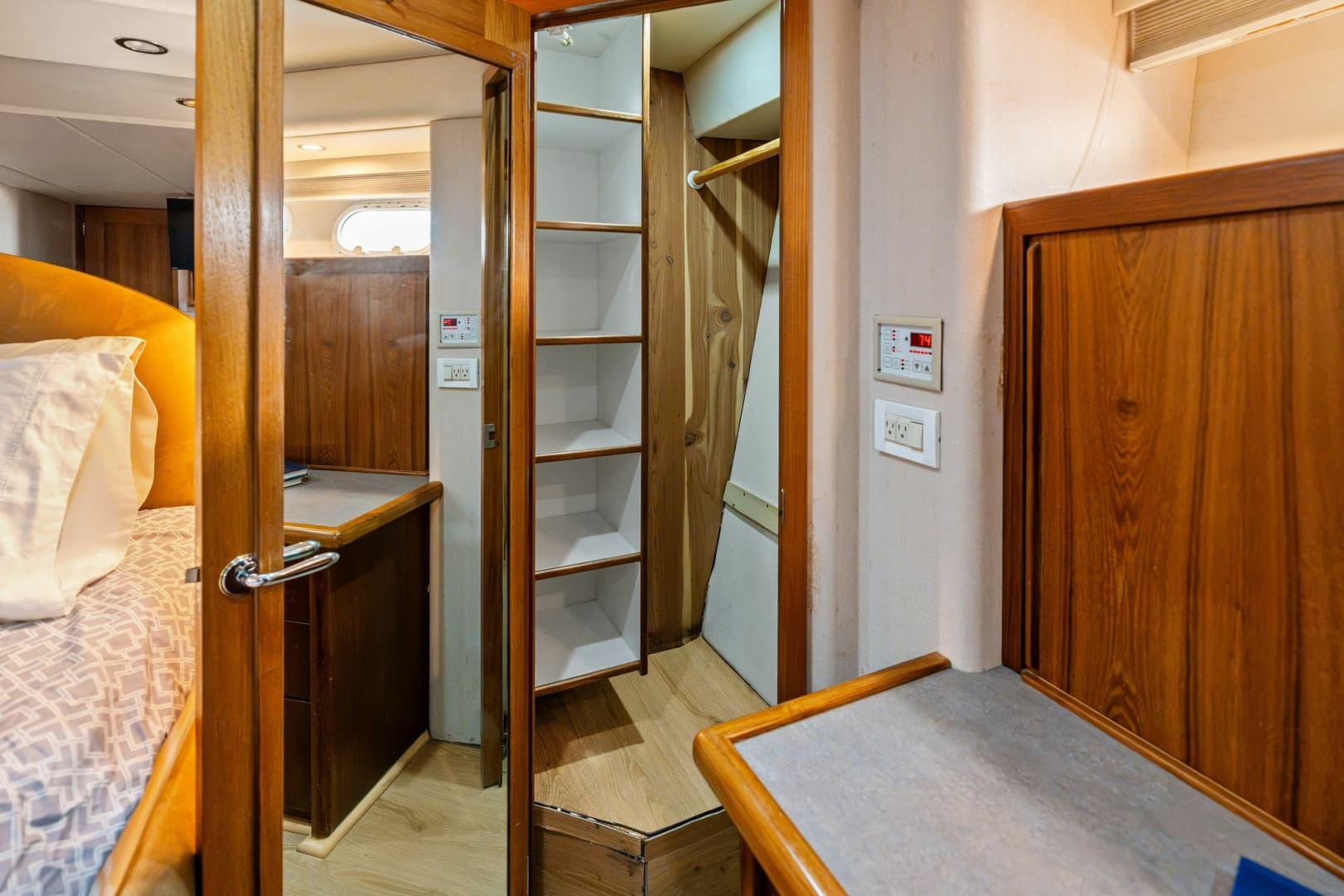 2001 Pacific Mariner 65