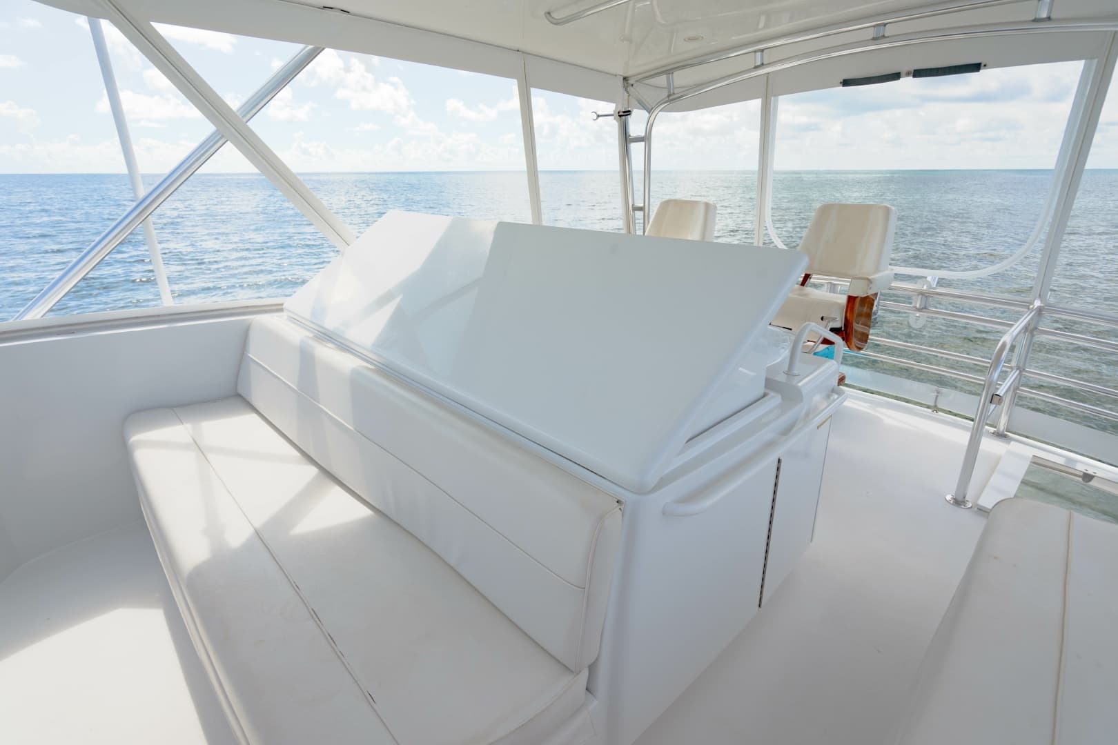 2004 Hatteras 54 Convertible