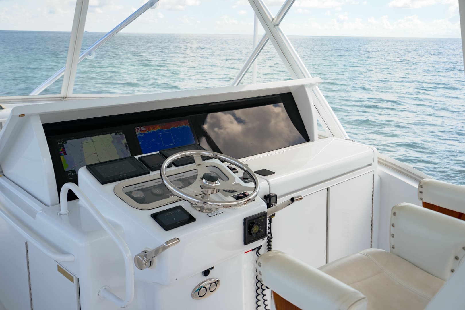2004 Hatteras 54 Convertible