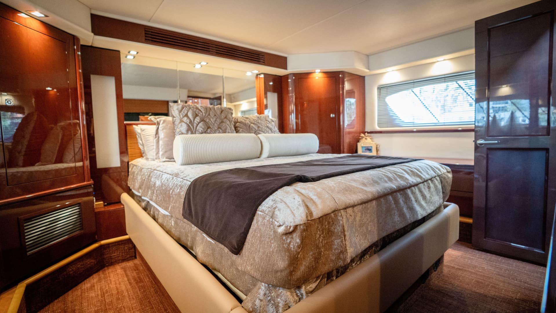 2012 Sea Ray 580 Sundancer
