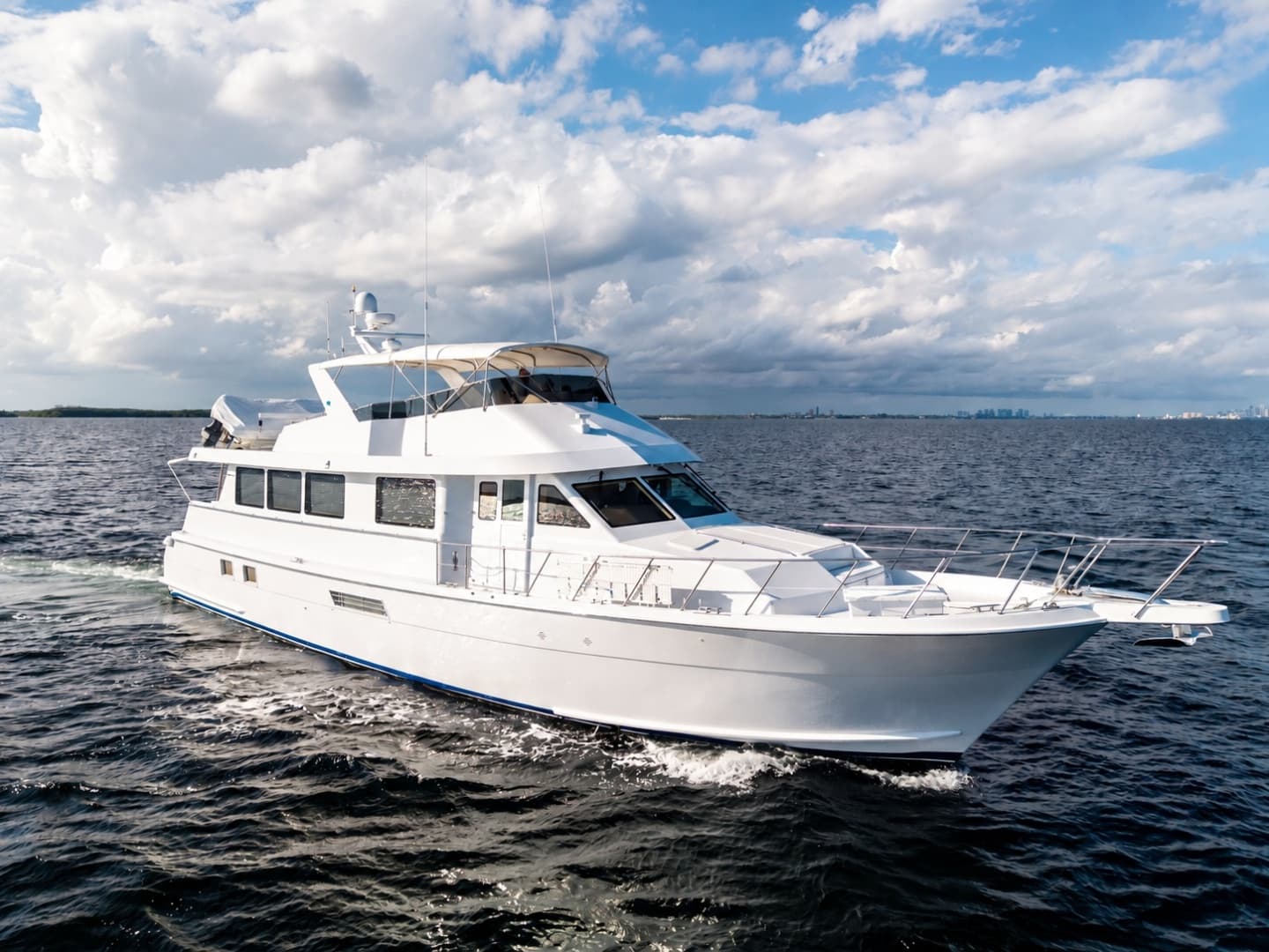 2000 Hatteras Cockpit Motoryacht