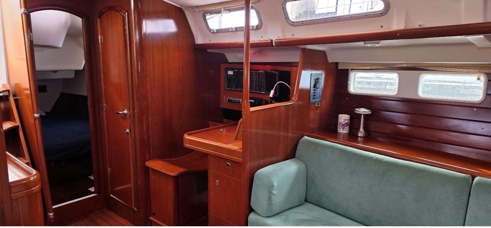 2005 Beneteau 
