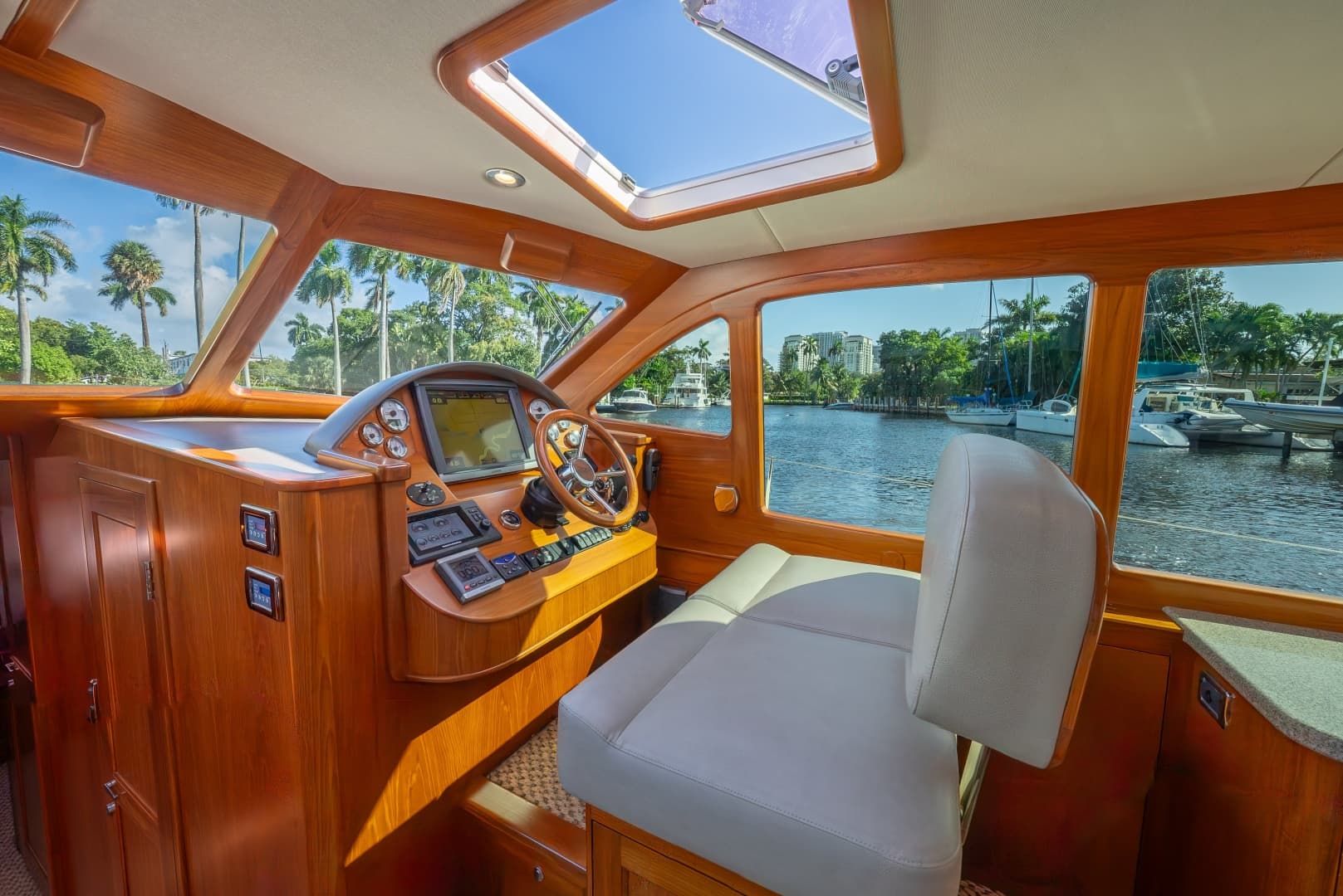 Helm Seating