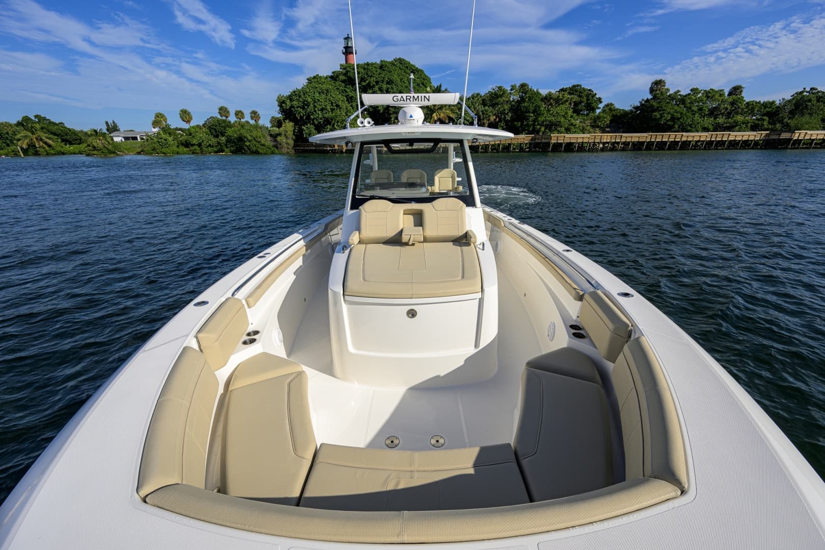 2020 Pursuit S 368 Sport
