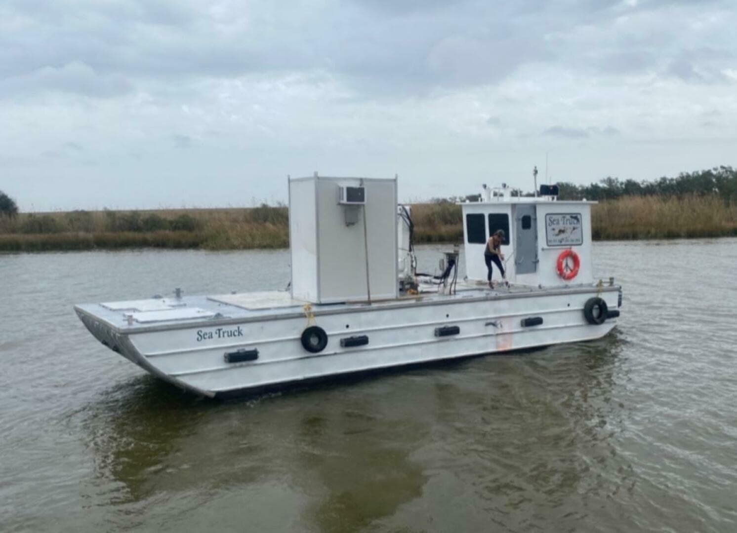 1985 Custom Aluminum Barge