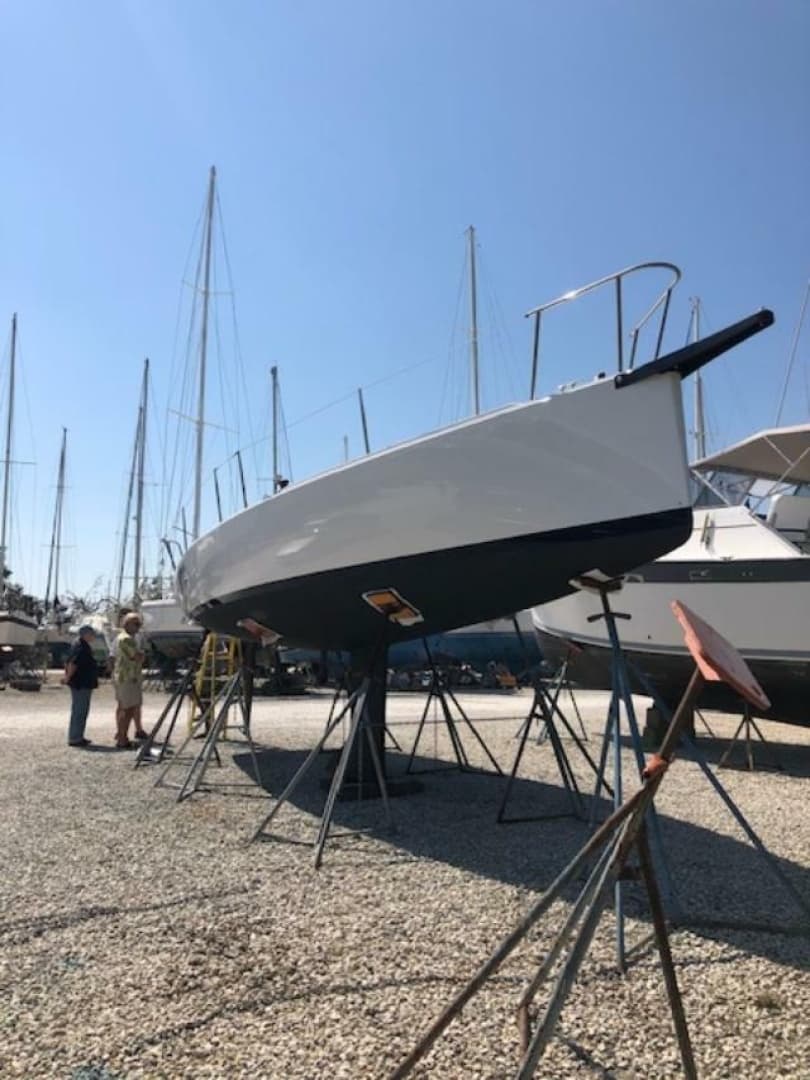 2022 J Boats J9