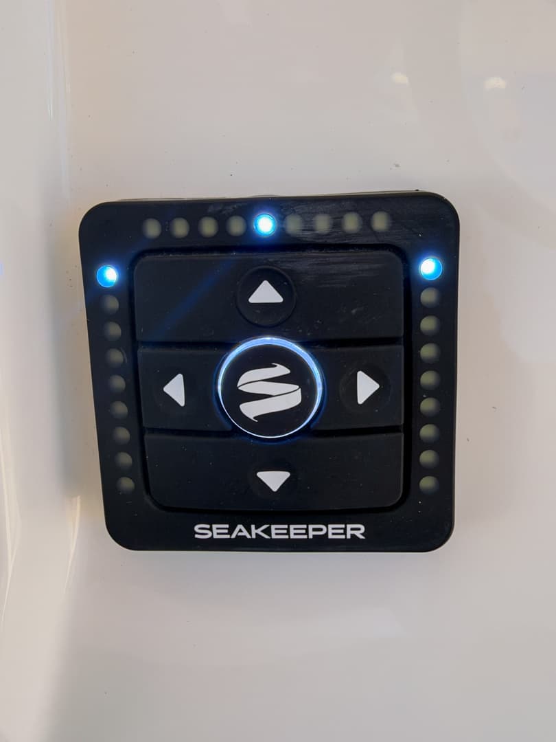 2020 Regulator 28 Forward Seating