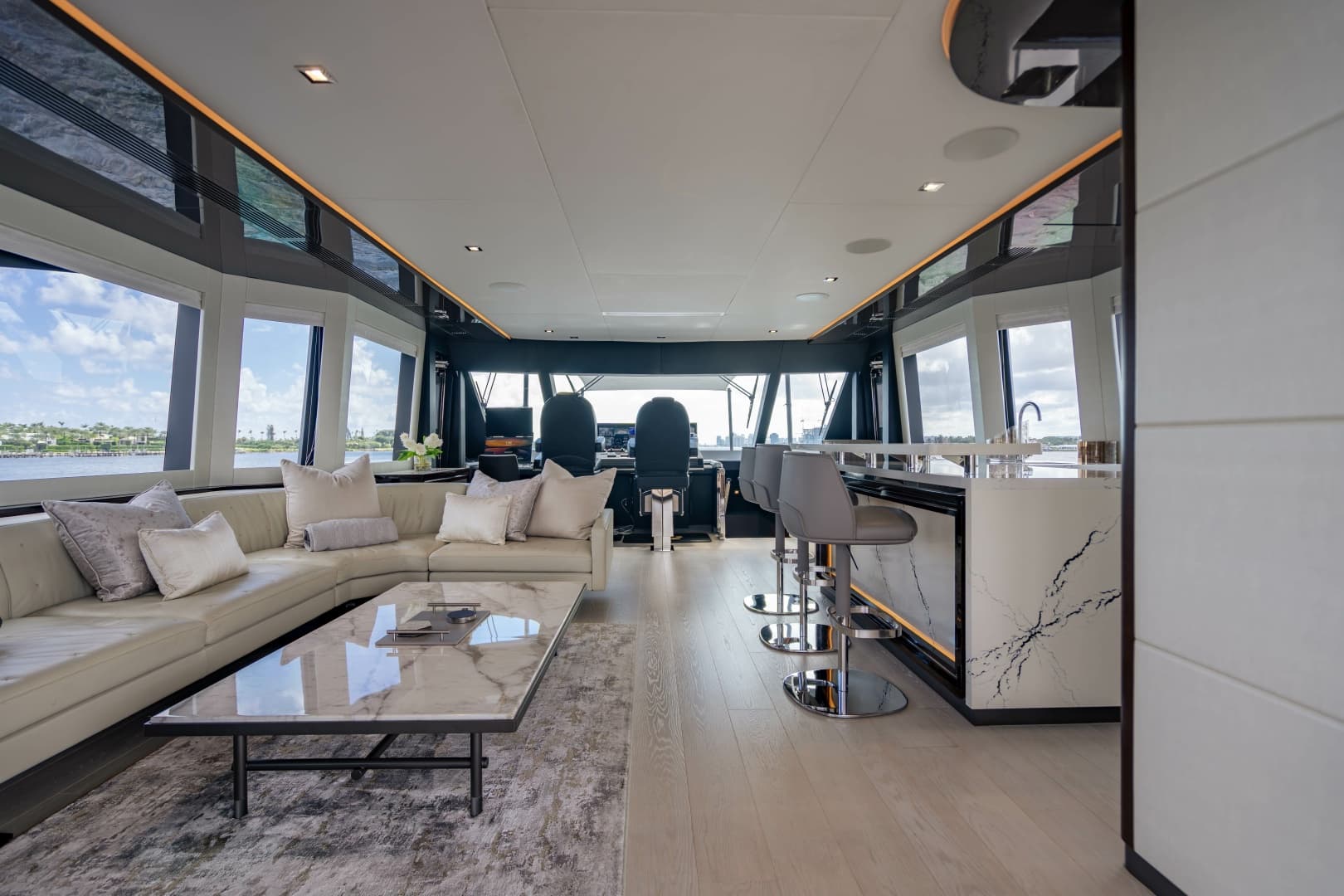 2023 Ocean Alexander 32 Explorer