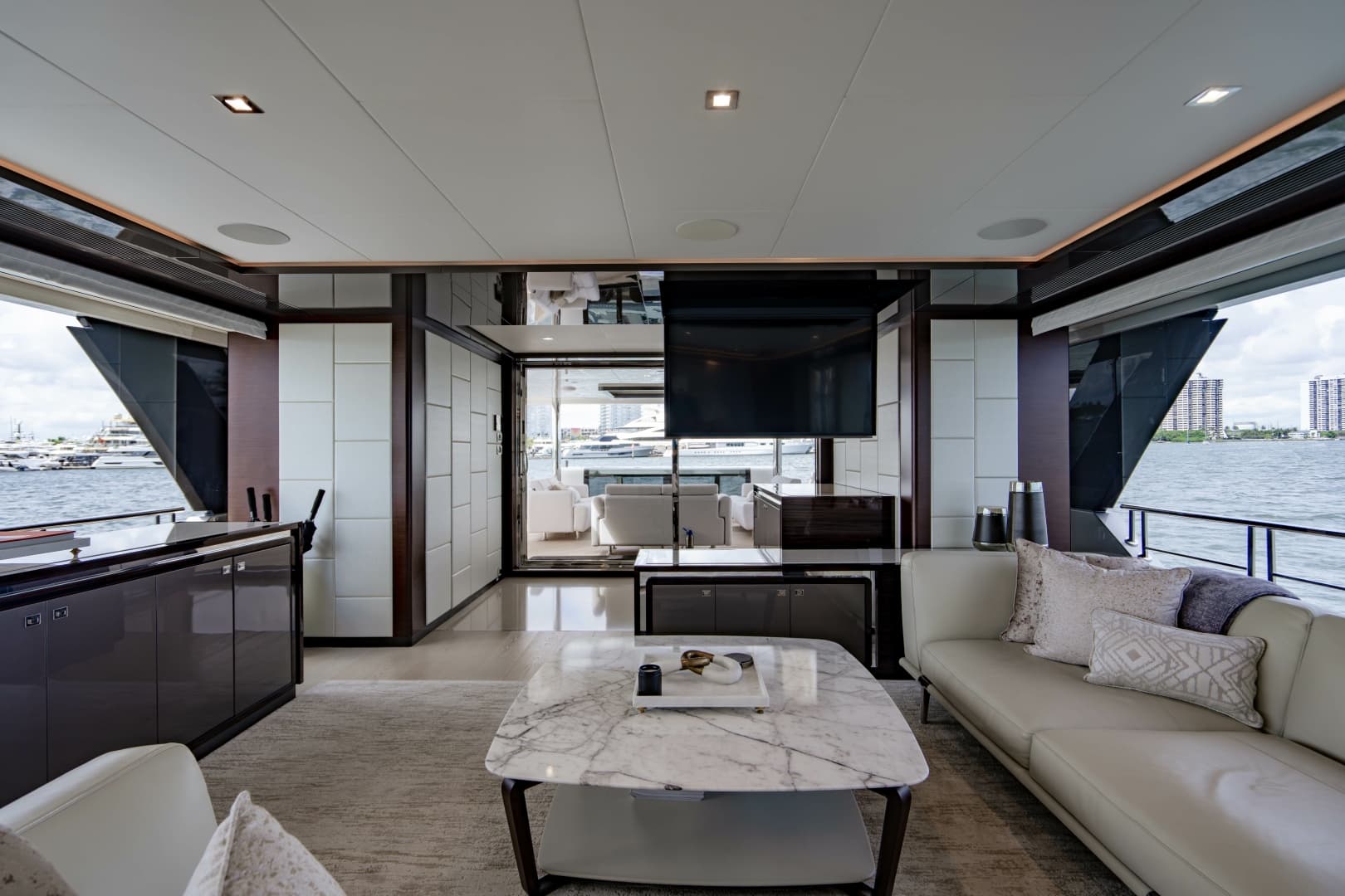 2023 Ocean Alexander 32 Explorer