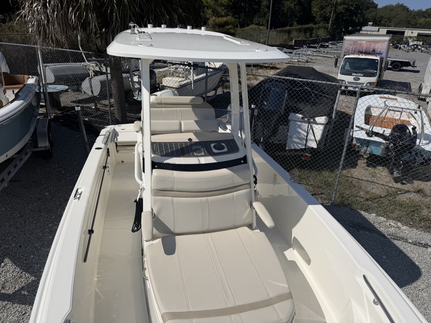 2022 Boston Whaler 220 Dauntless