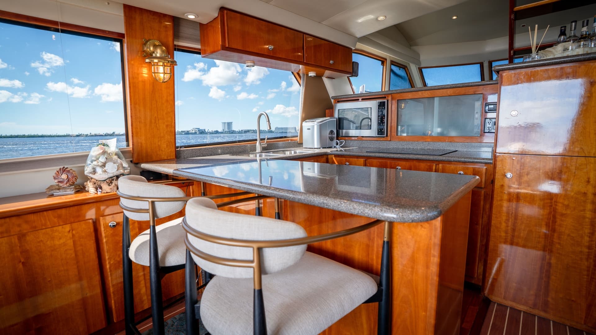 2008 Navigator 5100 Motor Yacht