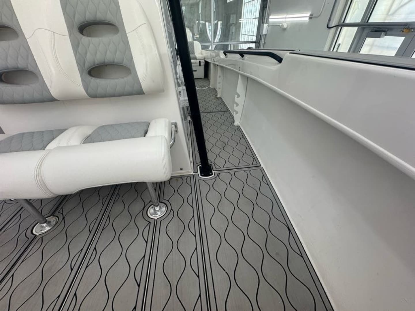 2020 Twin Vee 26 Viva SE