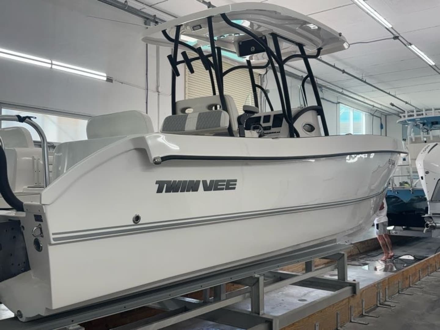 2020 Twin Vee 26 Viva SE