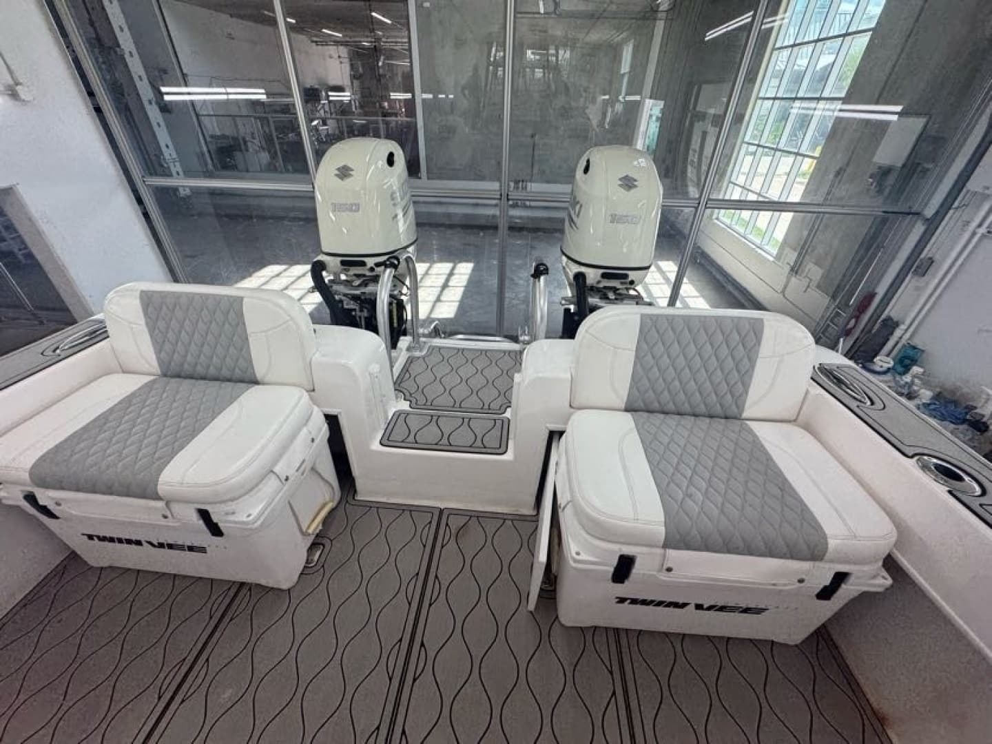 2020 Twin Vee 26 Viva SE