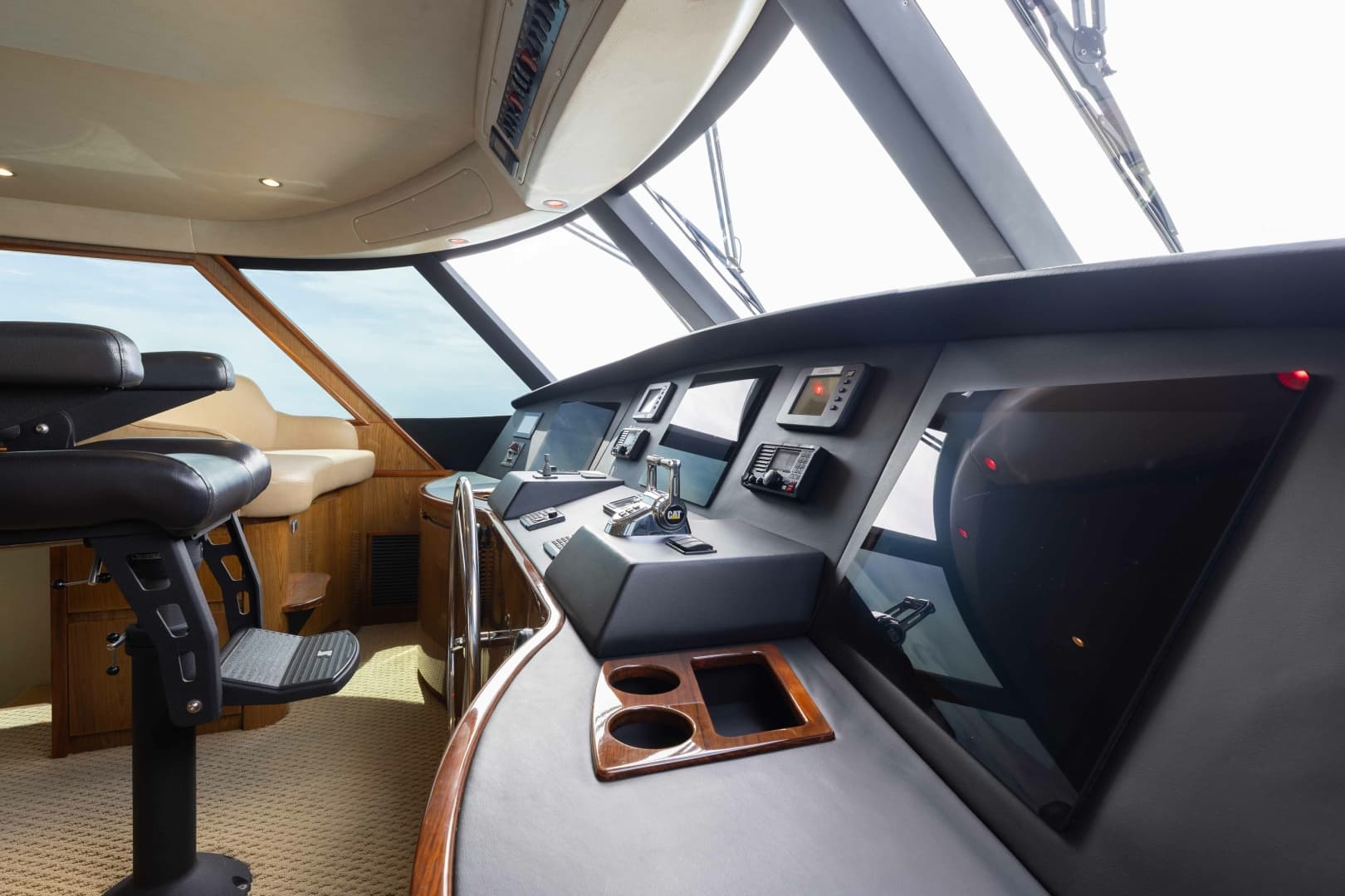 2012 Viking 76 Enclosed Bridge