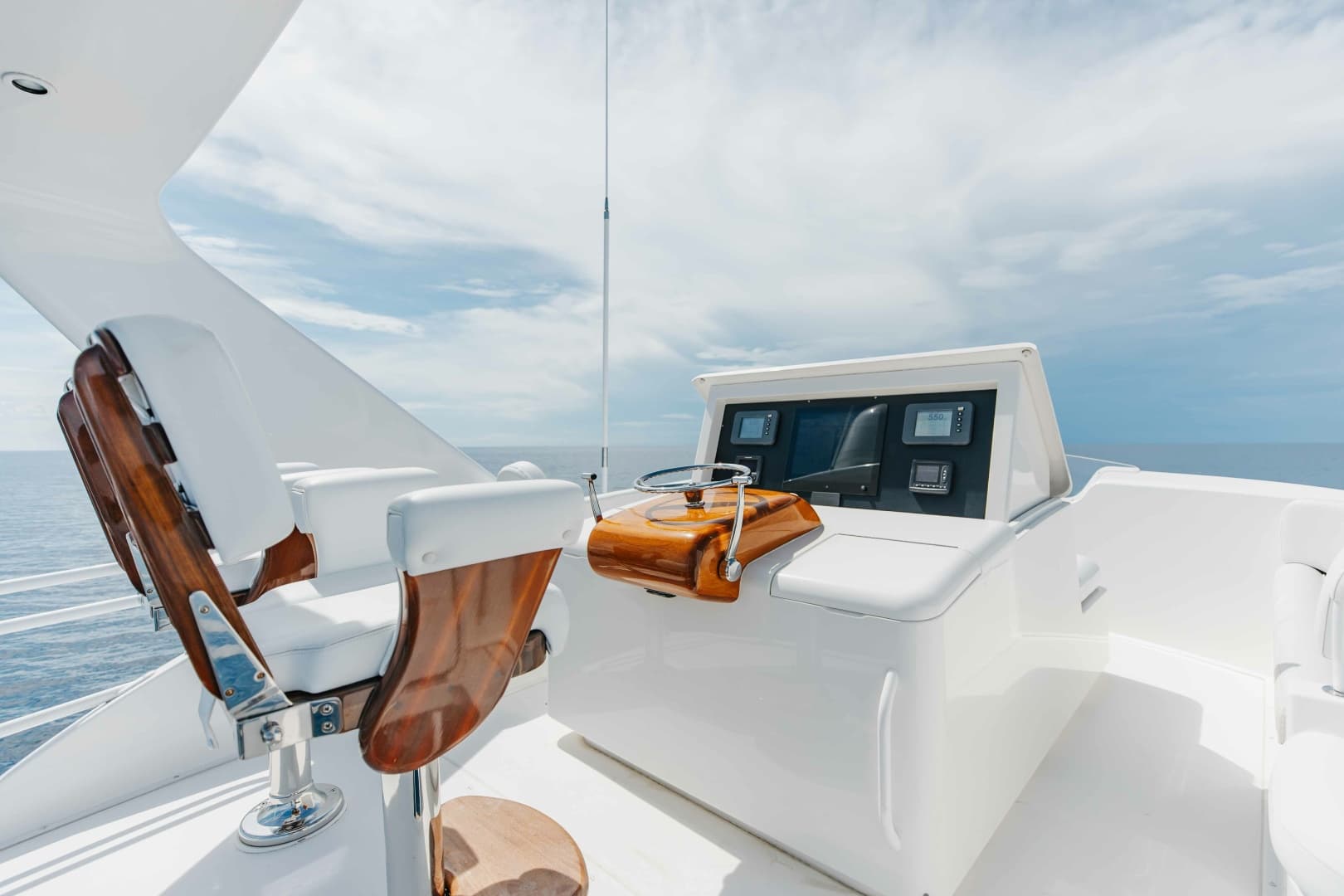 2012 Viking 76 Enclosed Bridge