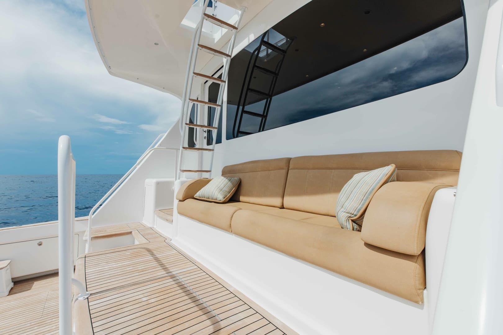 2012 Viking 76 Enclosed Bridge