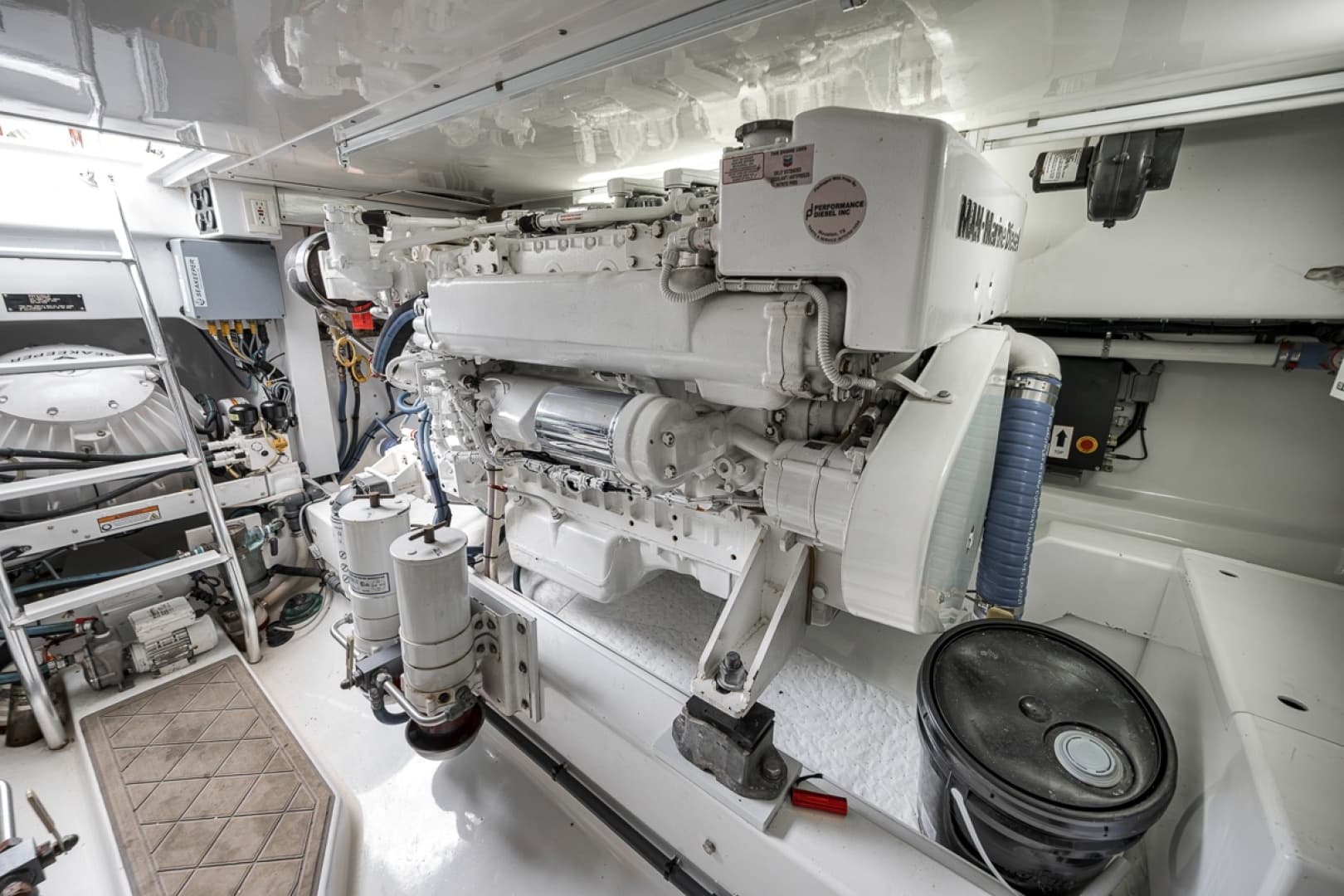 2014 F&S 45 Walkaround