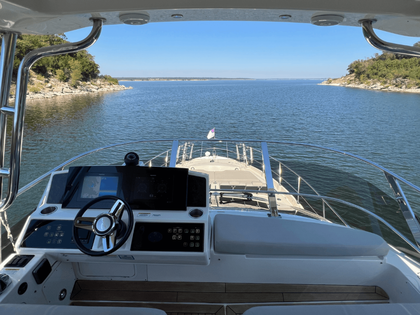 2018 Sea Ray FLY 520
