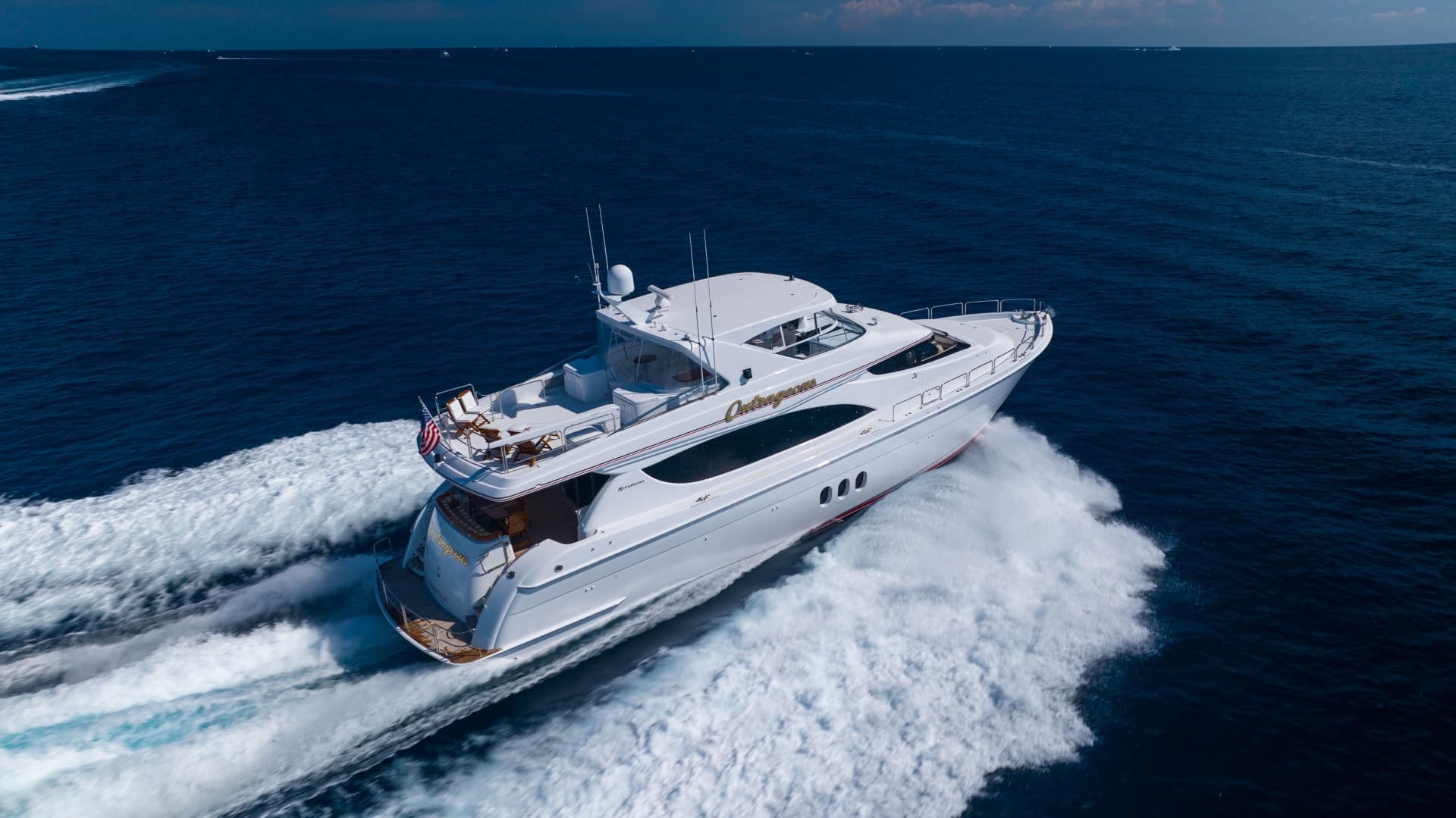 2005 Hatteras 80 Motor Yacht