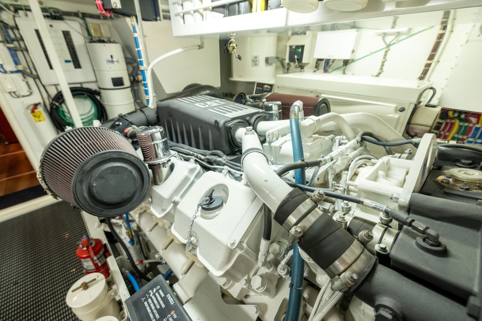 2005 Hatteras 80 Motor Yacht