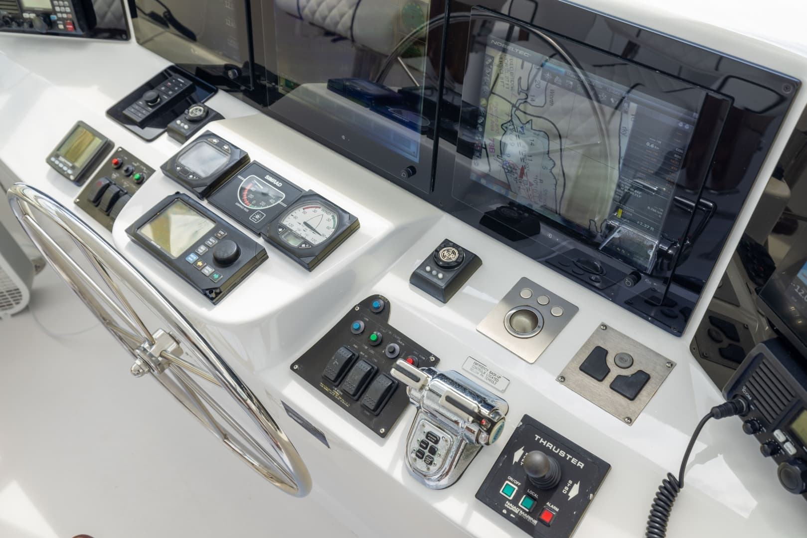 2005 Hatteras 80 Motor Yacht