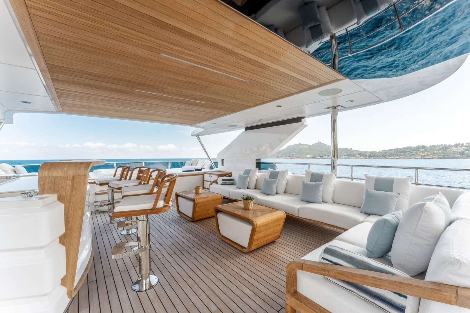 2024 Gulf Craft Majesty 120