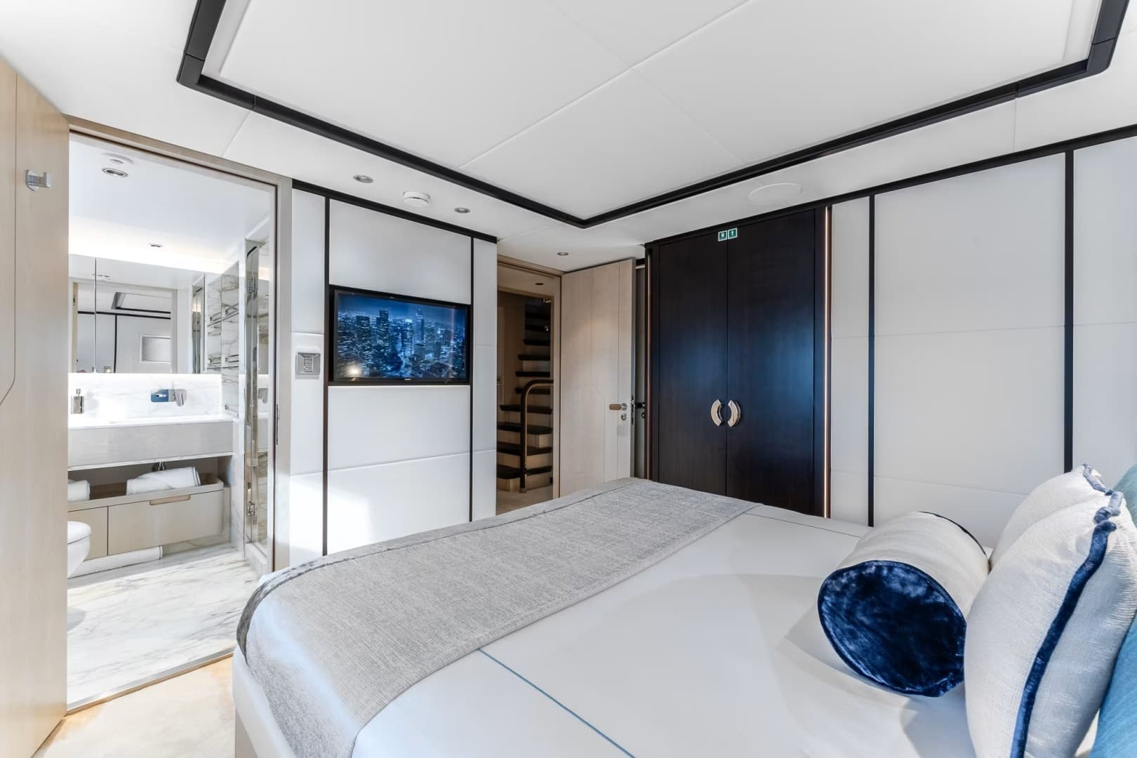 2024 Gulf Craft Majesty 120