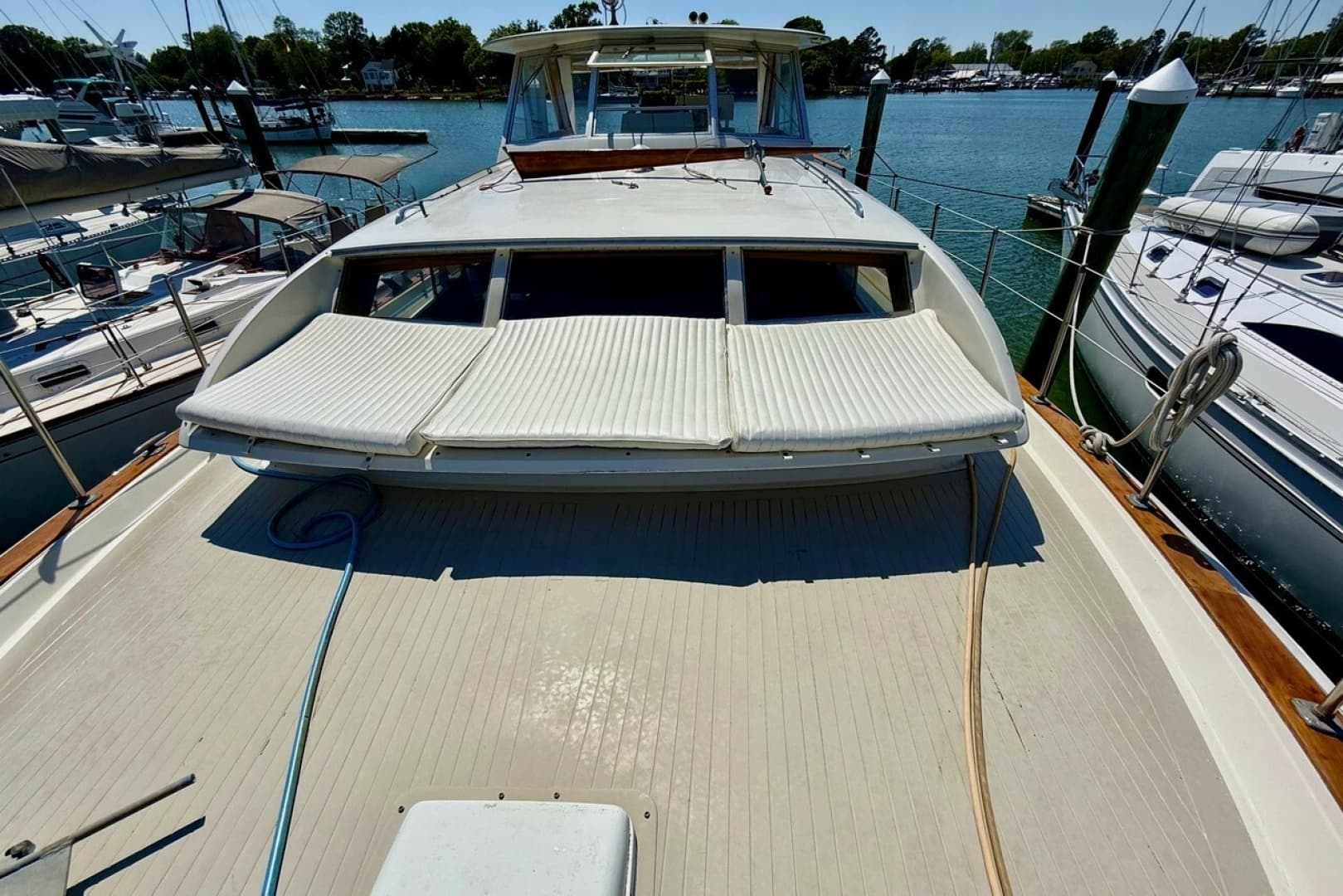 1967 Chris-Craft 47 Commander