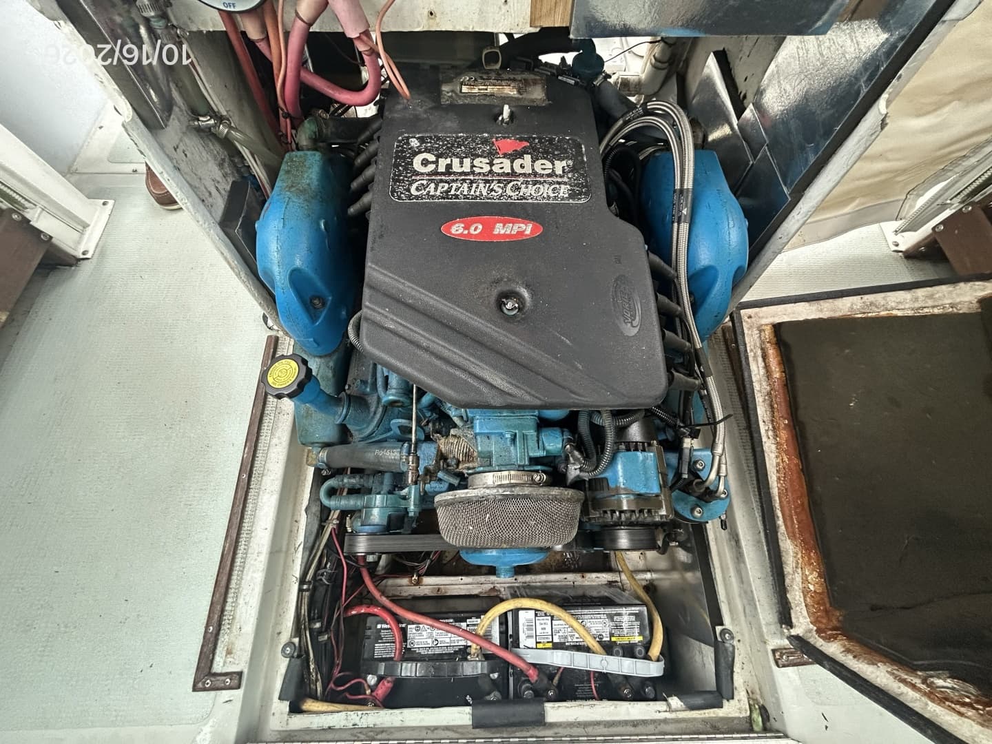 26' Shamrock main engine2