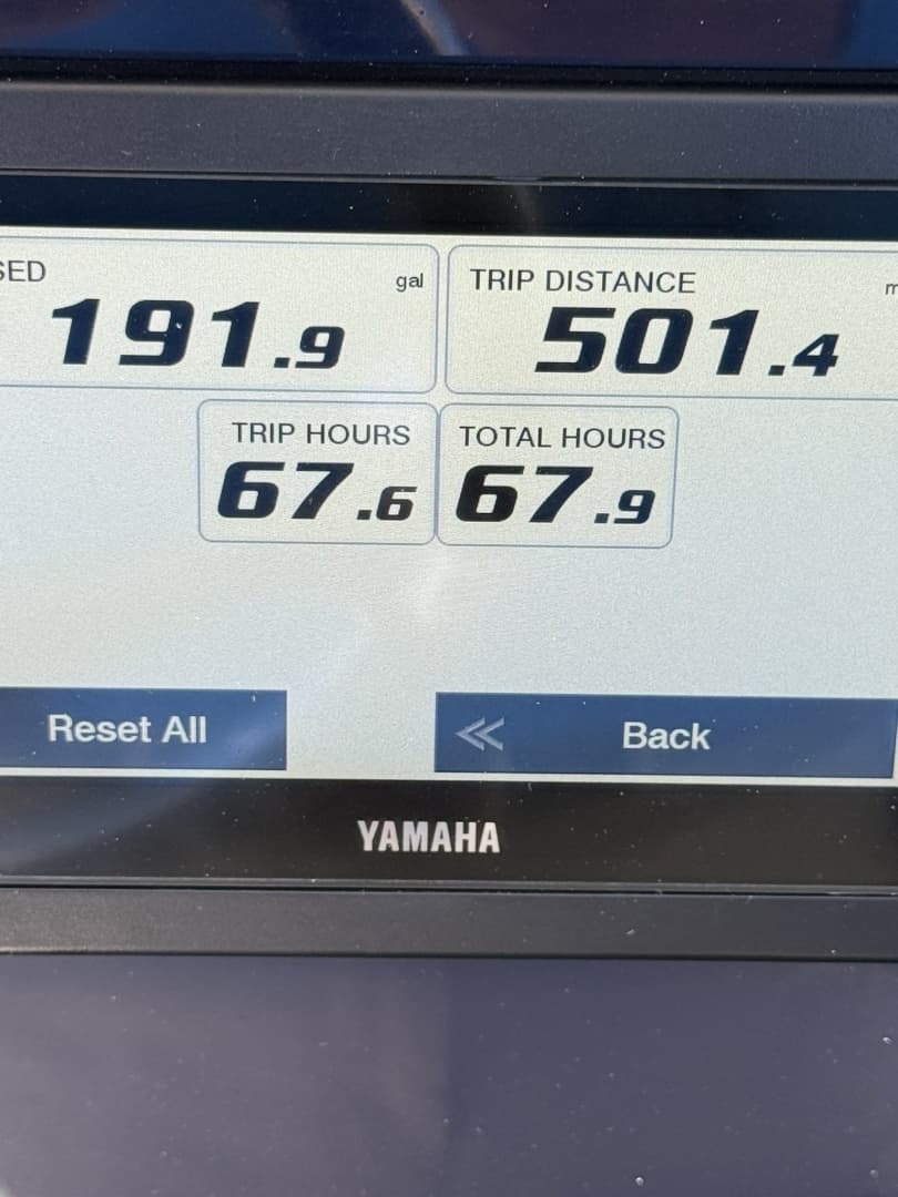 2023 Pursuit S248