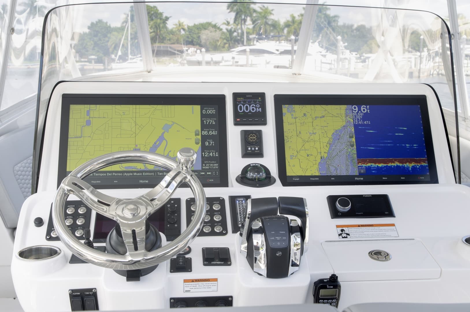 2021 Intrepid 409 Valor