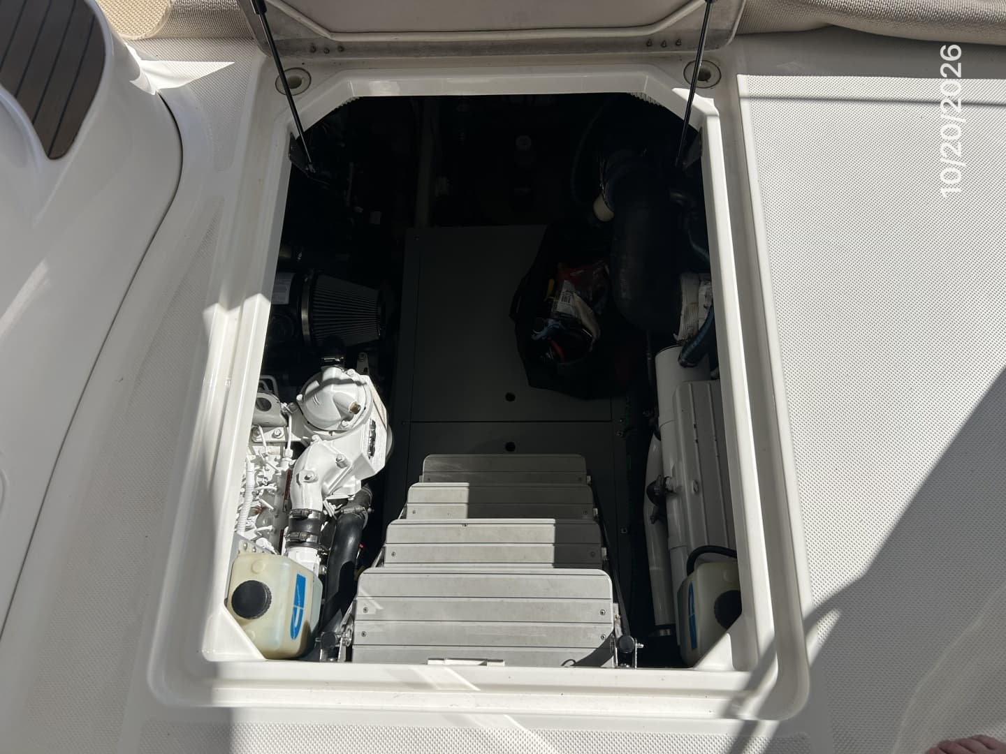 Meridian 441 engine room access