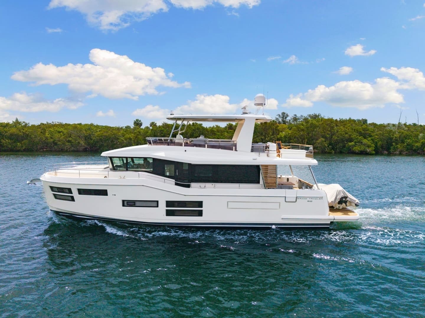 2022 Beneteau Grand Trawler 62