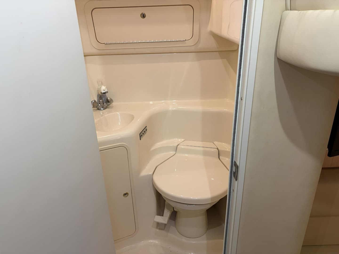 2003 Sea Ray 410 Sundancer