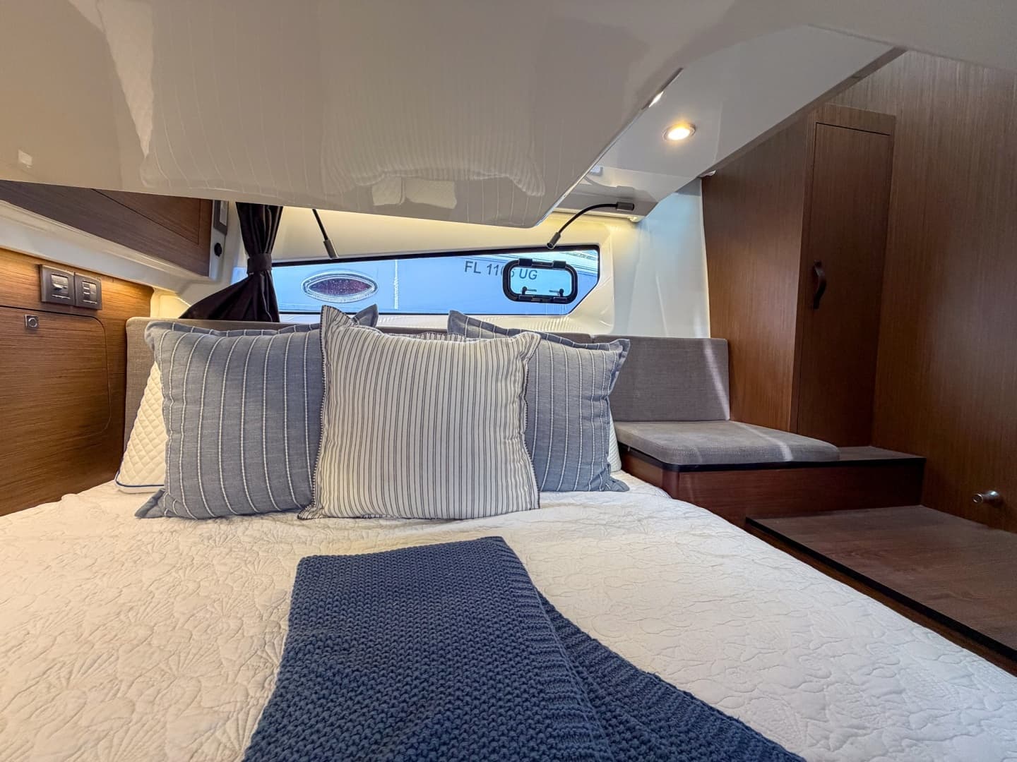 2024 Beneteau Antares 11 Coupe