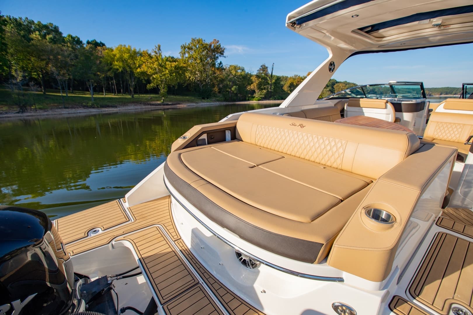 2021 Sea Ray 310 SLX Outboard