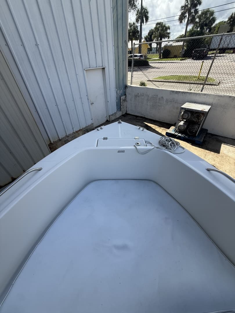 2003 Robalo R190