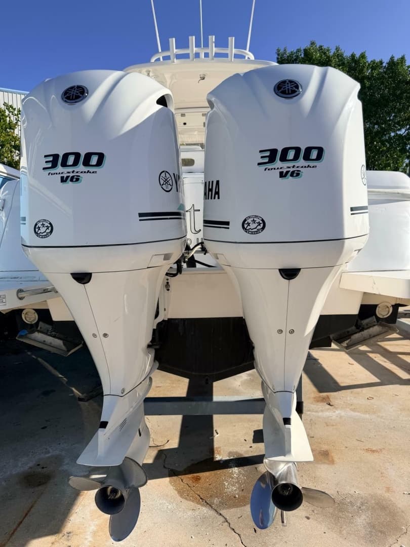 2017 Intrepid 327 Center Console for sale in Pompano Beach FL - twin Yamaha F300 outboards on the transom, rear view