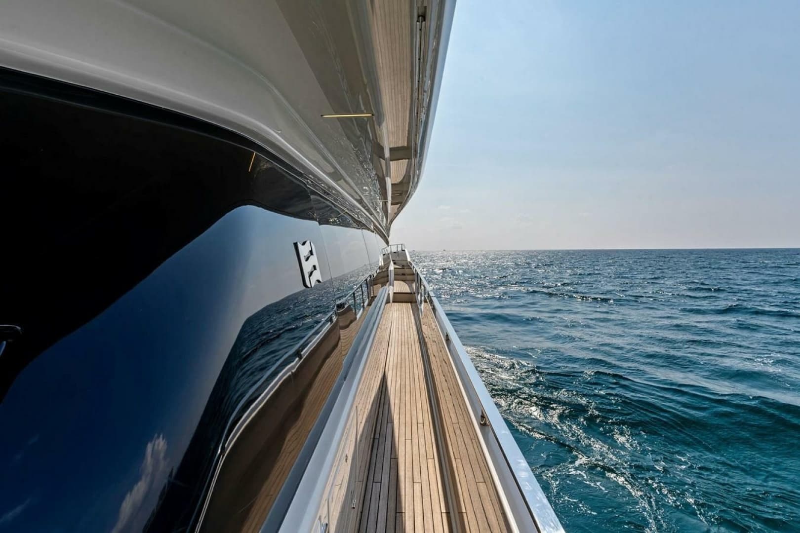 2022 Ferretti Yachts 850 Motoryacht