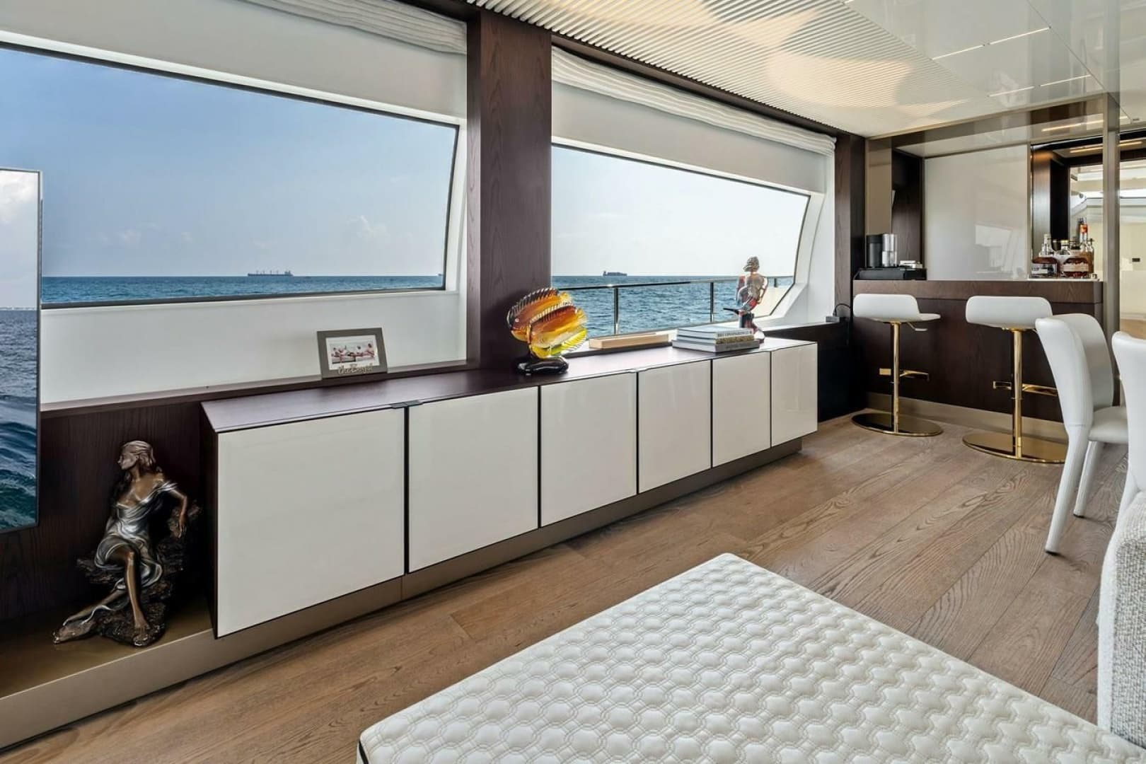 2022 Ferretti Yachts 850 Motoryacht