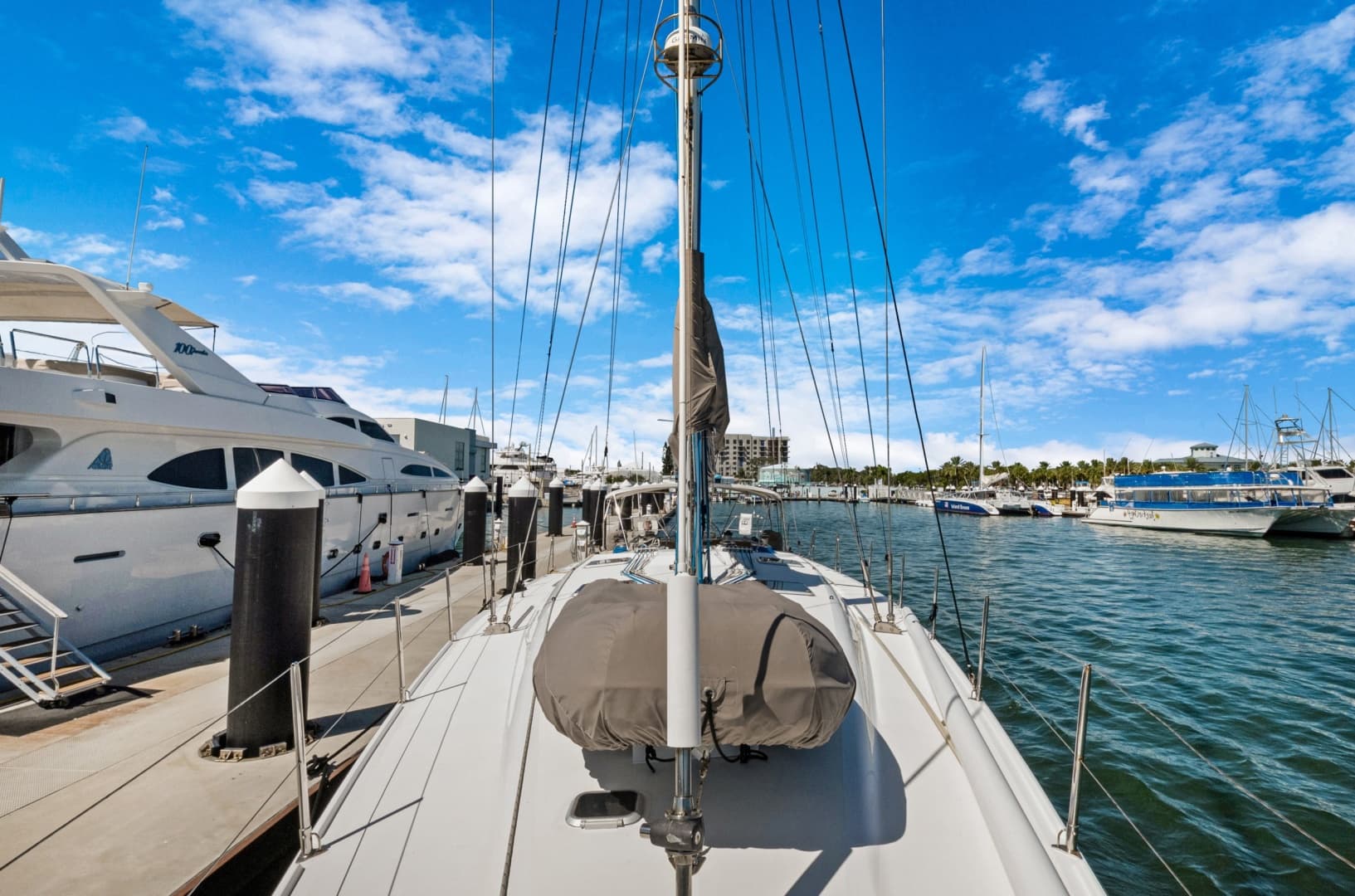 1991 Southern Wind 72